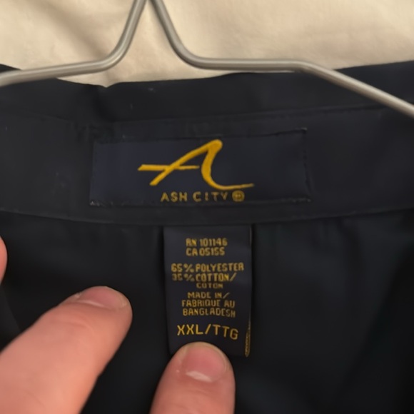 Unworn Delta Gibbs Fishing shirt. Dark Navy Blue. - Picture 4 of 4